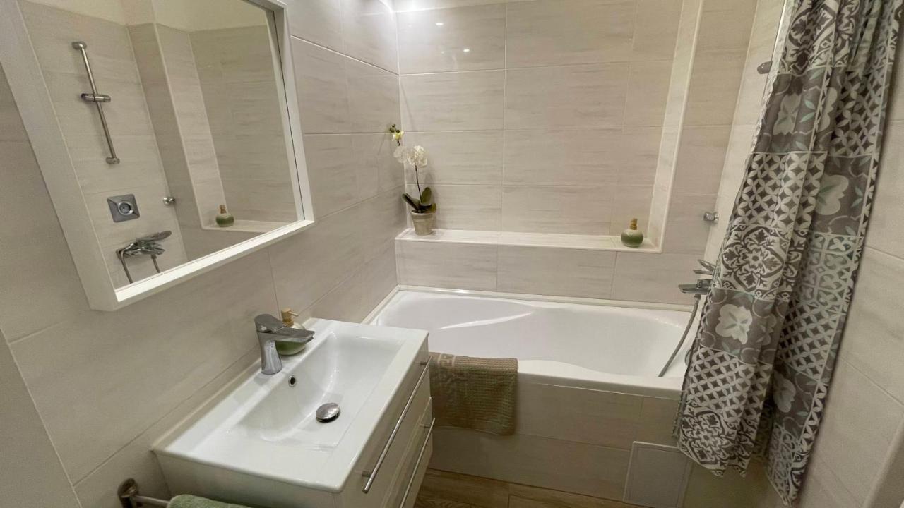 Buda Garden Apartment Boedapest Buitenkant foto
